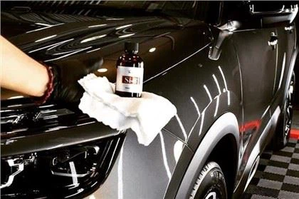 Húðun á málningu ökutækja