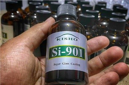 Hvítur bíll Nano húðun léttir gulnun